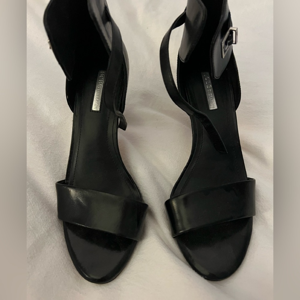 BCBG Black Sandals size 7.5